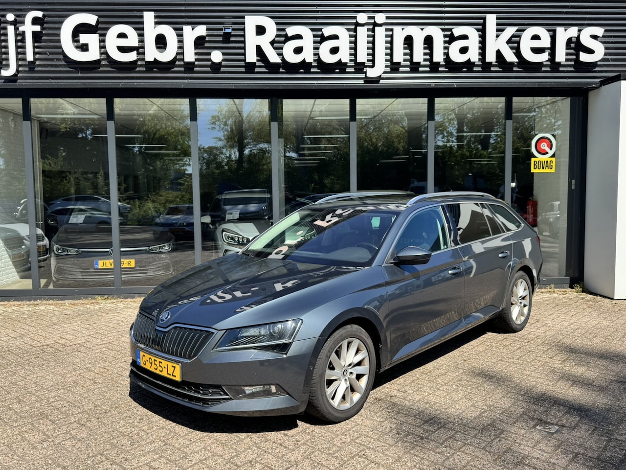 Skoda Superb Combi - 2.0 TDI Style*Panoramadak*Leder*8181 NETTO*EXPORTPRIJS* - AutoWereld.nl