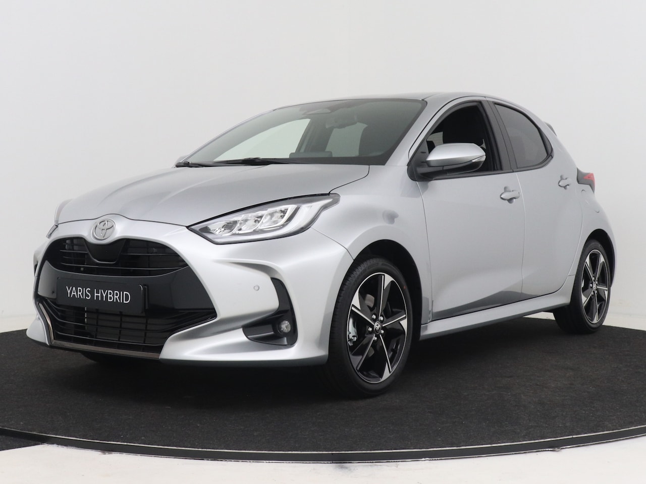 Toyota Yaris - 1.5 Hybrid 130 Executive | NIEUW & DIRECT LEVERBAAR | MEERDERE KLEUREN OP VOORRAAD | PRIJS - AutoWereld.nl