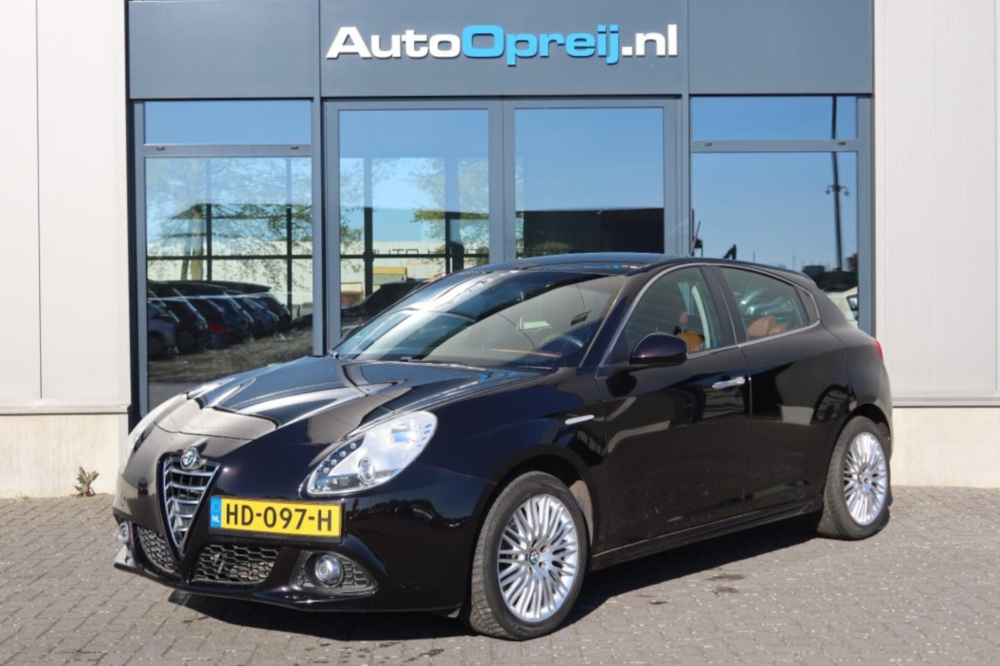 Alfa Romeo Giulietta - 1.4 T Exclusive AUTOMAAT 170pk Clima, NAVI, Bruin Leder, 40.000km NAP - AutoWereld.nl