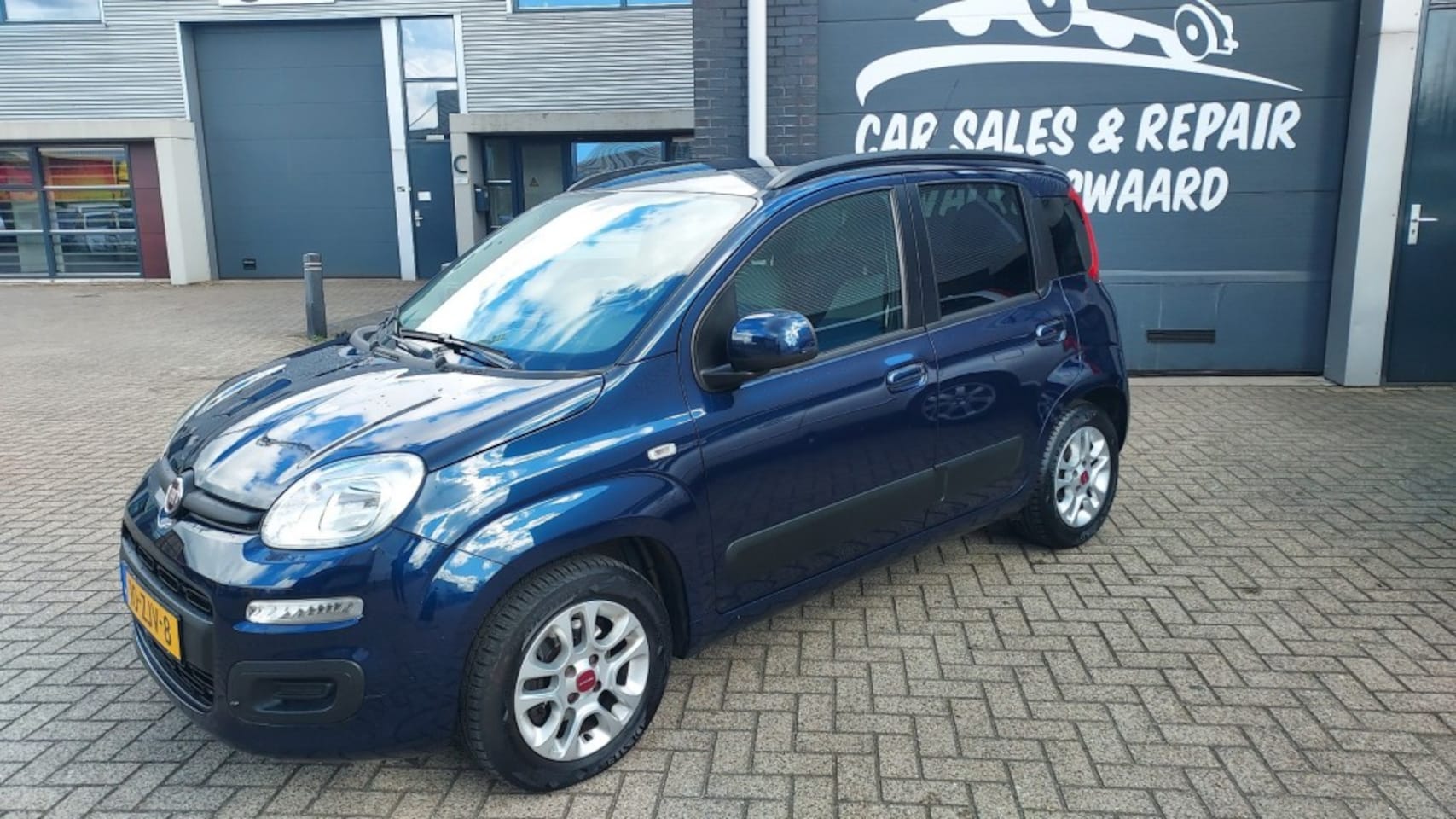 Fiat Panda - 0.9i TwinAir / 89.000 km / Airco / Bluetooth Telefoon - AutoWereld.nl
