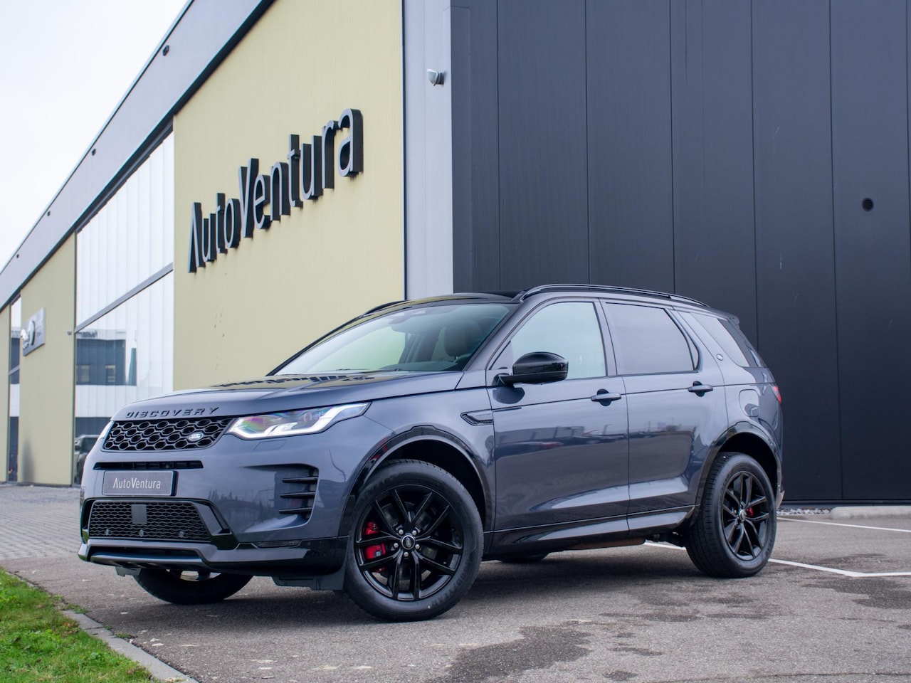 Land Rover Discovery Sport - 1.5 P270e PHEV Dynamic SE | Trekhaak | Pano dak | Keyless | Adapt. cruise | Stoelverwarmin - AutoWereld.nl