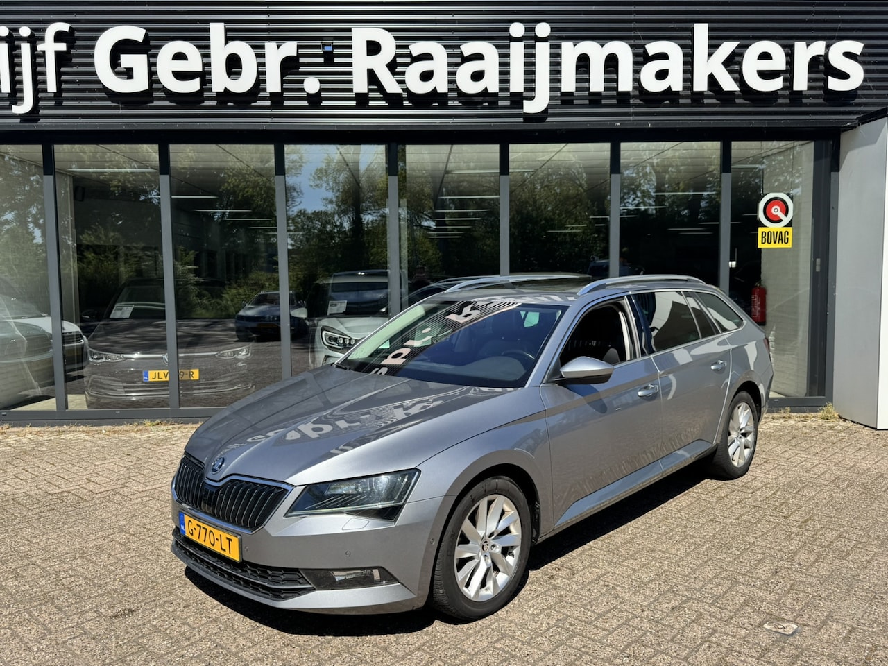 Skoda Superb Combi - 2.0 TDI Style*Panoramadak*Leder*8181 netto*EXPORT* - AutoWereld.nl