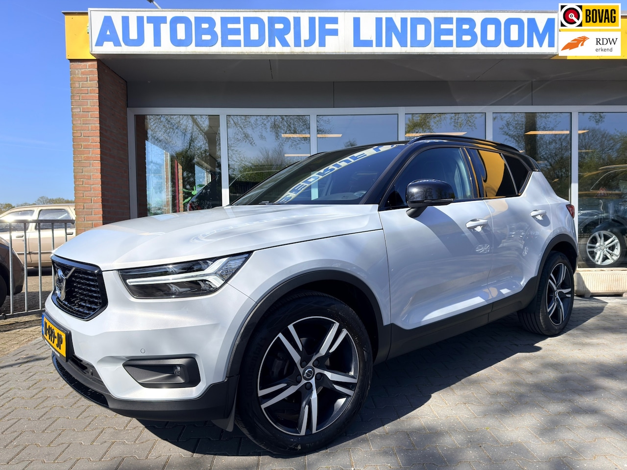Volvo XC40 - 1.5 T3 R-Design H&K, Memory Seat, Trekhaak - AutoWereld.nl