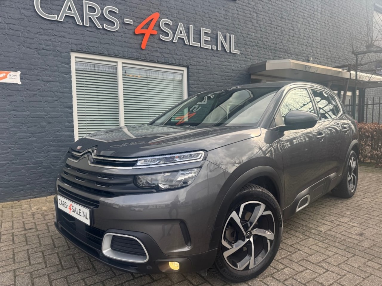 Citroën C5 Aircross - 1.2 Business 130pk + Camera + Car-play + 1/2 leder + Navi + 18 inch Lmv - AutoWereld.nl