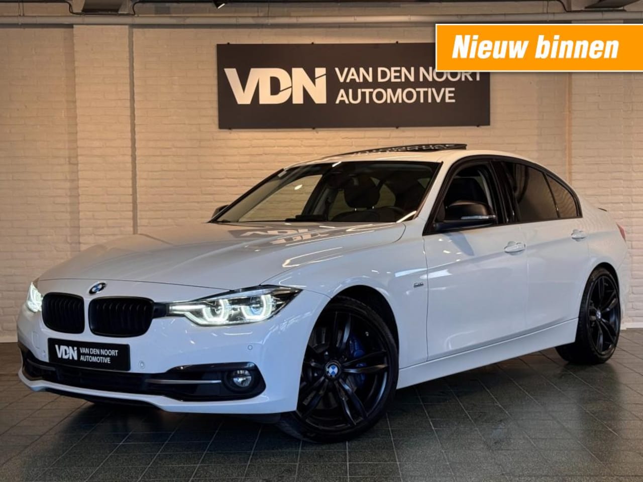 BMW 3-serie - 340i M Sport Line B58 326pk Pano LED PDC Trekhaak 19'' - AutoWereld.nl
