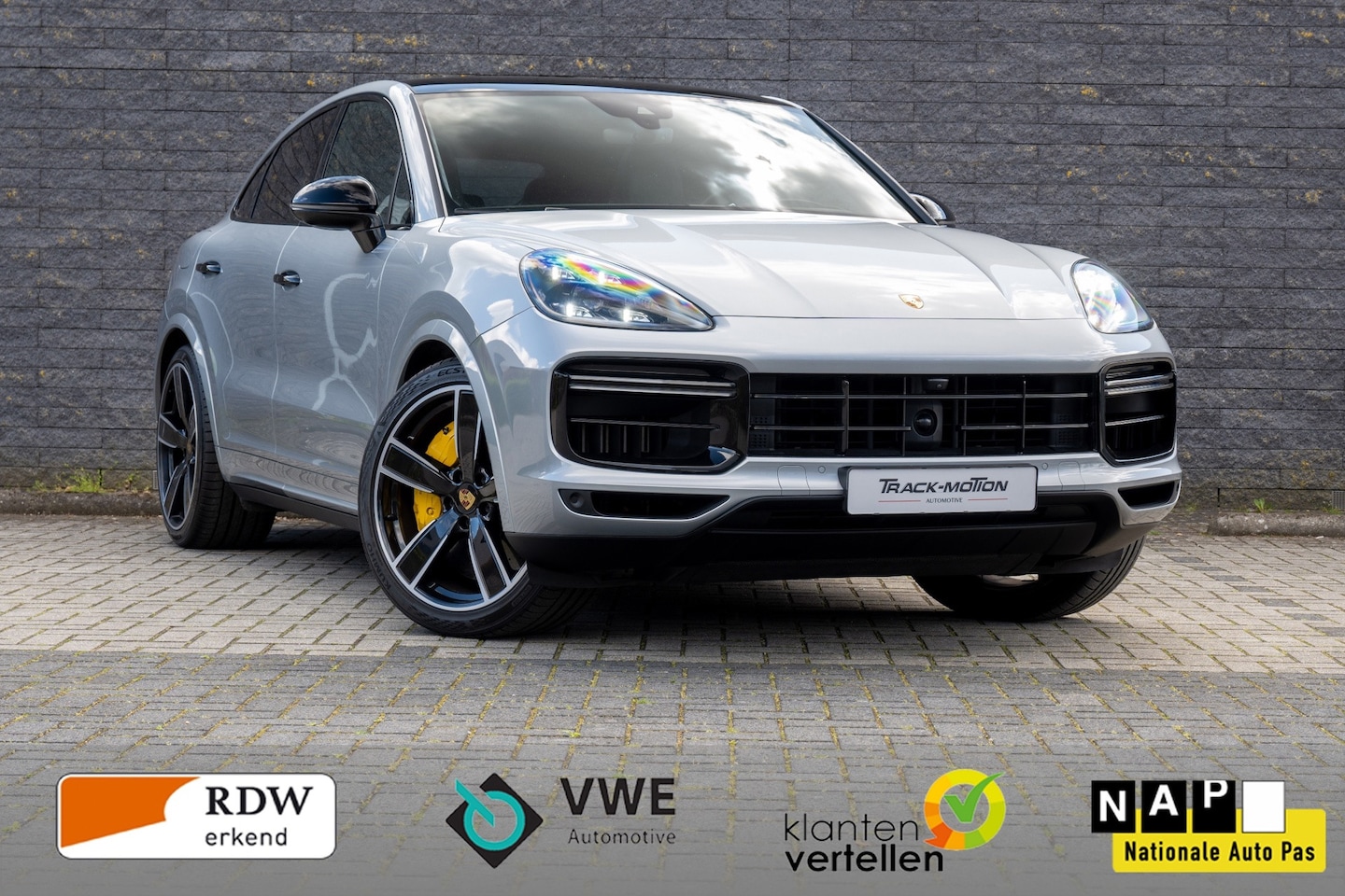 Porsche Cayenne Coupé - 4.0 Turbo S E-Hybrid Pano keramisch - AutoWereld.nl