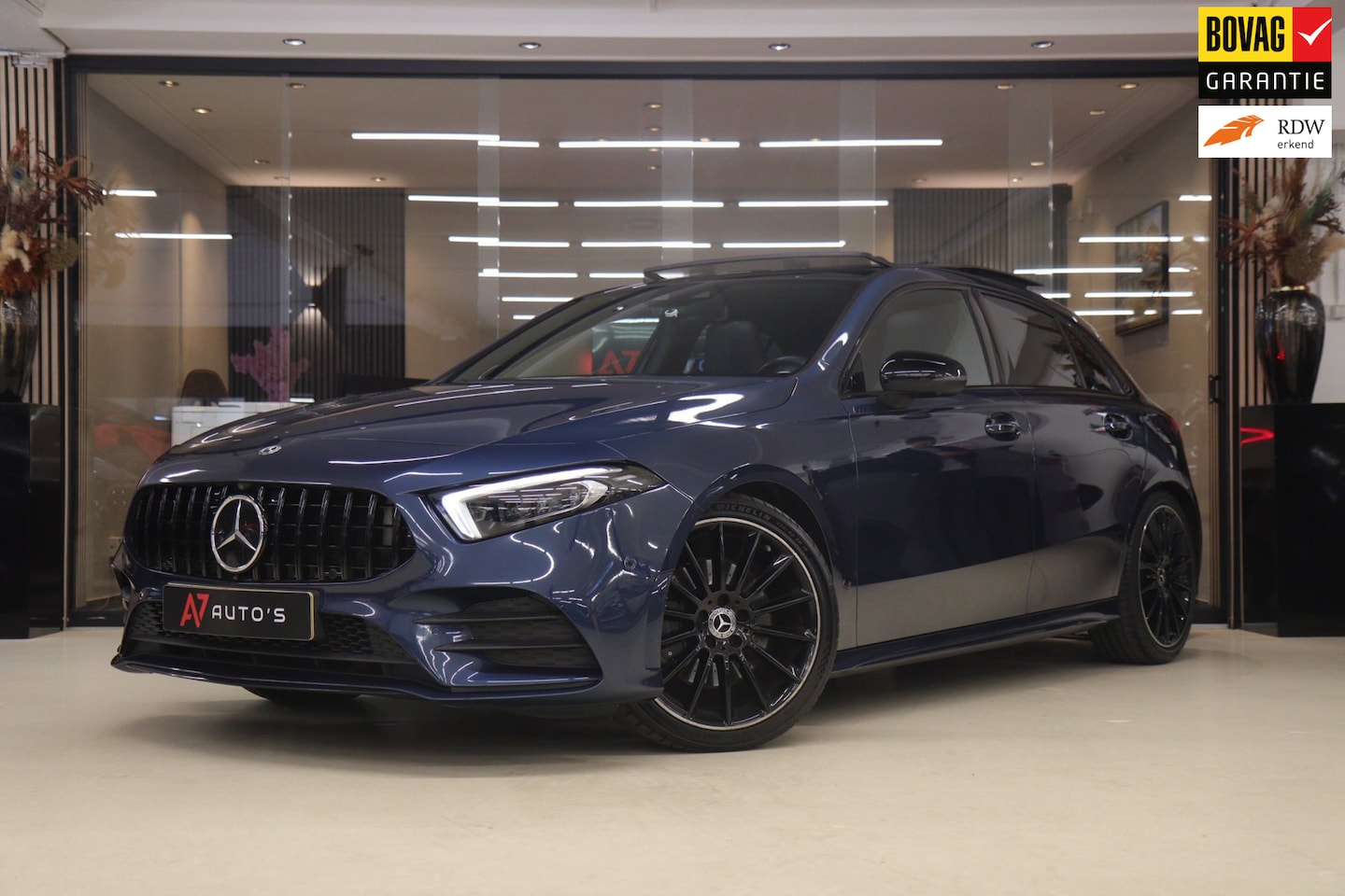 Mercedes-Benz A-klasse - 220 Launch Edition NAP Pano/Carplay/Mem/Sfeer/Acc/360Cam/Vol - AutoWereld.nl