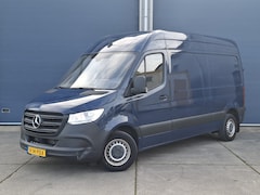 Mercedes-Benz Sprinter - 311 2.2 CDI L2H2 - WDB9106331P133346 poetsen en foto’s maken