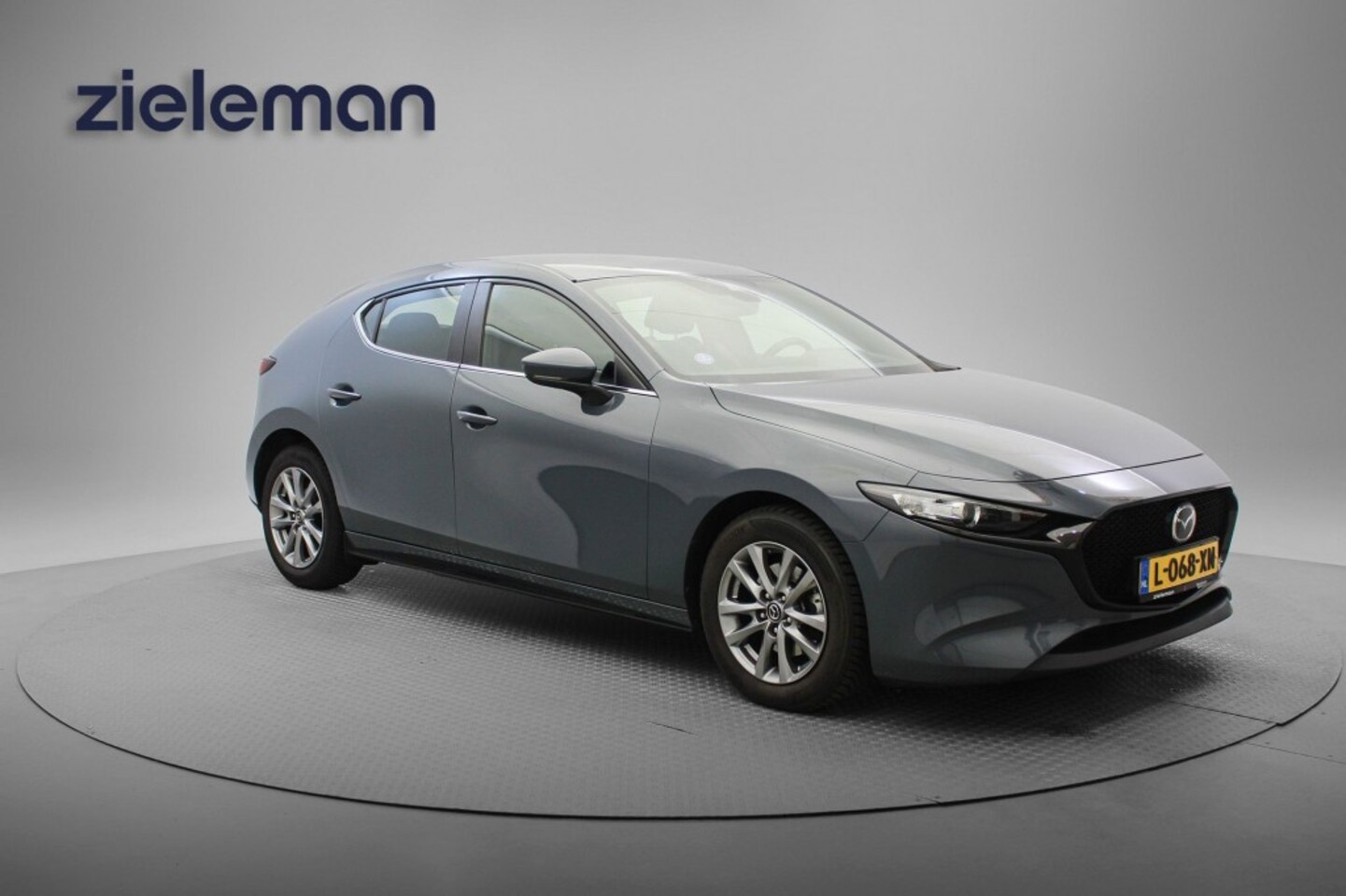 Mazda 3 - 2.0 e-SkyActiv-X M Hybrid 186 - Carplay, Headup Display, Navi, Cruise - AutoWereld.nl