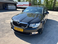 Skoda Superb Combi - 1.6 TDI 105 pk 10-2012 trekhaak keurige auto