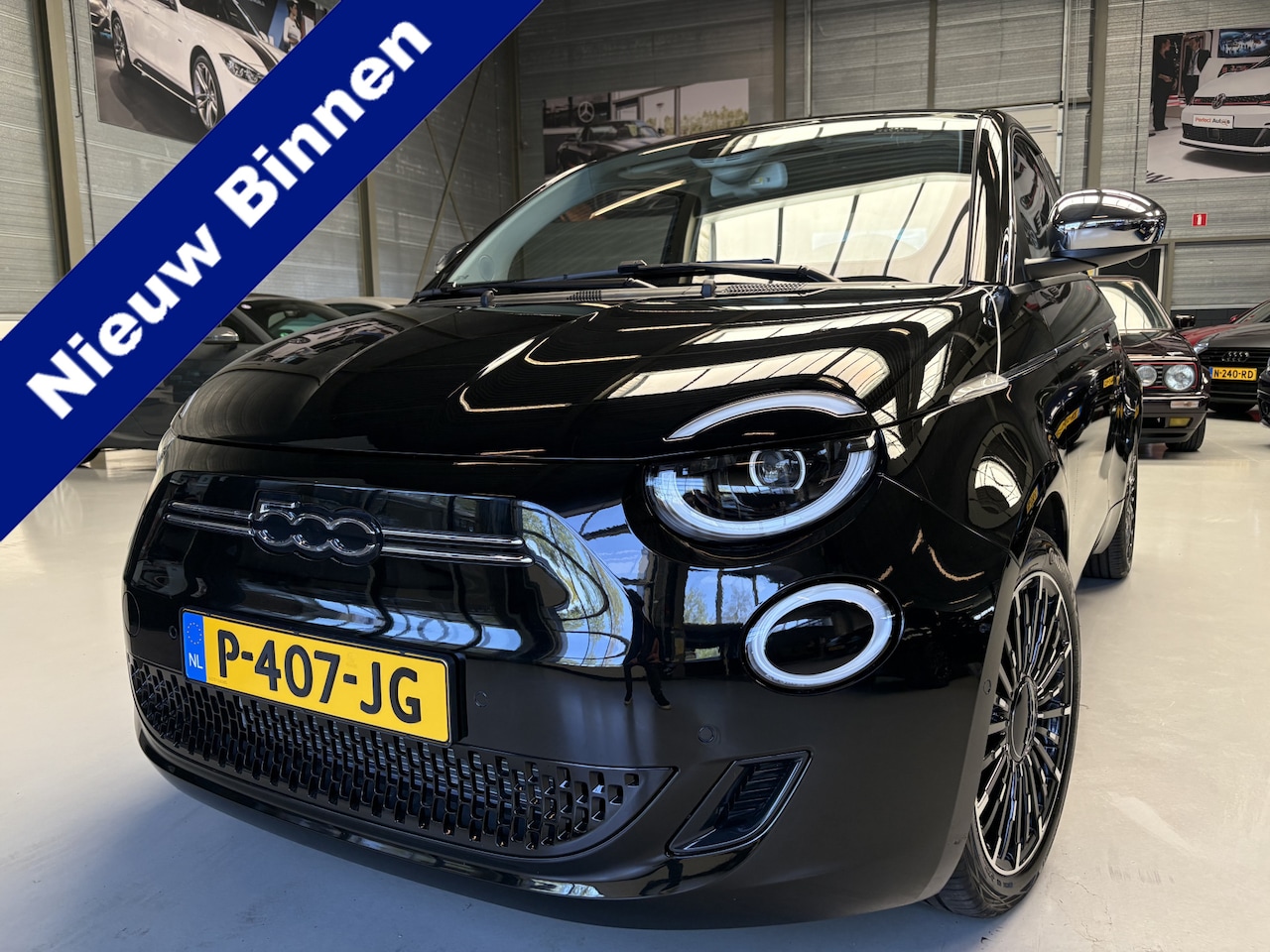 Fiat 500 - La Prima 42 kWh Adaptive cruise, Schuifdak, Leder - AutoWereld.nl