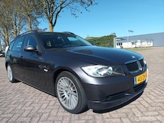 BMW 3-serie Touring - 318i Business Line Eerste Eigenaar