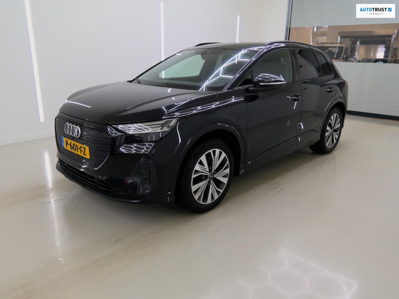 Audi Q4 e-tron - 40 Launch edition Advanced+ 77 kWh 1E EIG ORG NL|MATRIXLED|CAMERA|AMBIENT.LIGHT|V.COCKPIT| - AutoWereld.nl