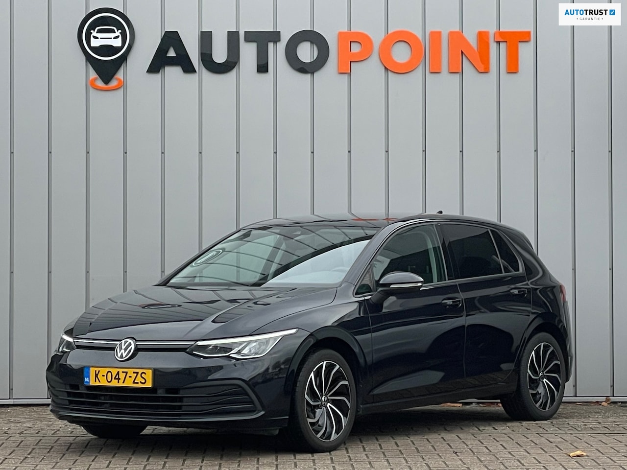 Volkswagen Golf - 1.5 TSI Life|VIRTUALCOCKPIT|STOELVRM|STUURVRM|ADAPT.CRUISE|17INCH|APPLECARPLAY|AMBIENTLIGH - AutoWereld.nl