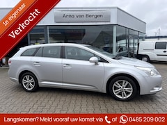 Toyota Avensis Wagon - 2.0 VVTi Dynamic, AUTOMAAT, climatronic, cruisecontrol, pdc, trekhaak, van 1e eigenaar