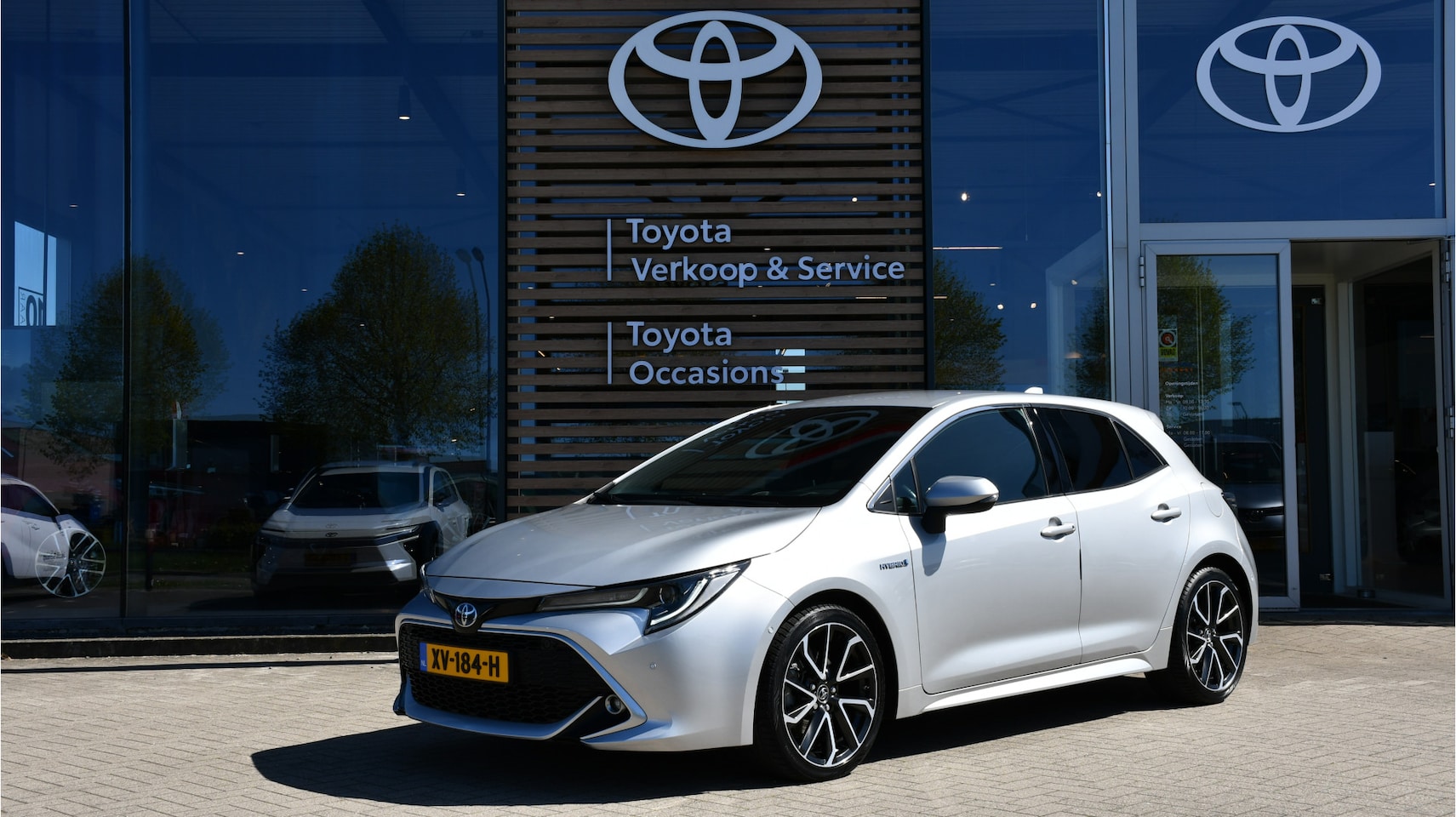 Toyota Corolla - 2.0 Hybrid Executive Automaat 184pk | Dealer-onderhouden | Zéér compleet | NL-auto | - AutoWereld.nl