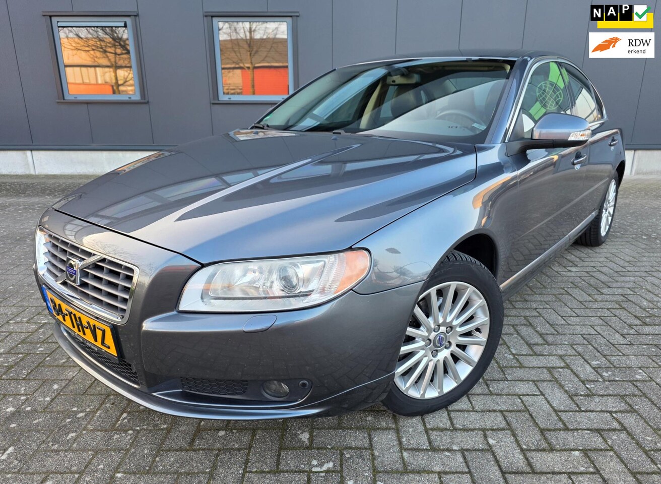 Volvo S80 - 3.2 Summum 3.2 Summum, netto € 6.570! - AutoWereld.nl