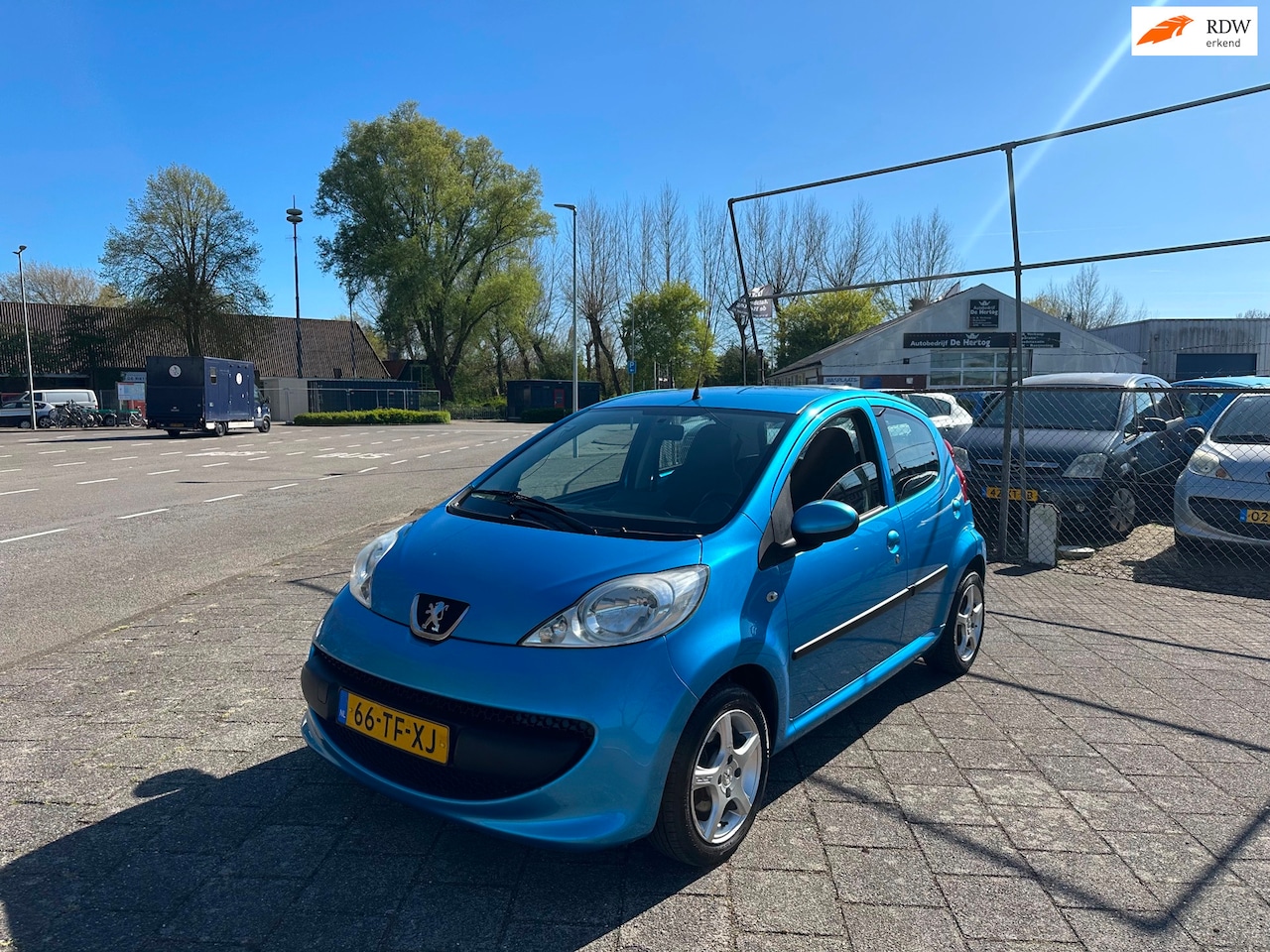 Peugeot 107 - 1.0-12V XS Automaat Airco CarPlay!!! - AutoWereld.nl