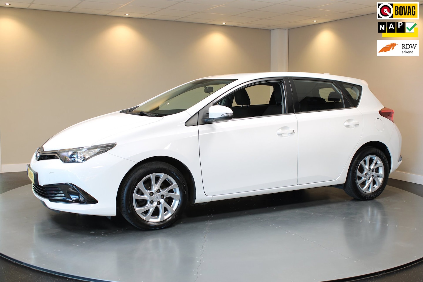 Toyota Auris - 1.2T Aspiration Limited *2de Eigenaar* Camera|Navi|Cruise|DAB|NAP - AutoWereld.nl