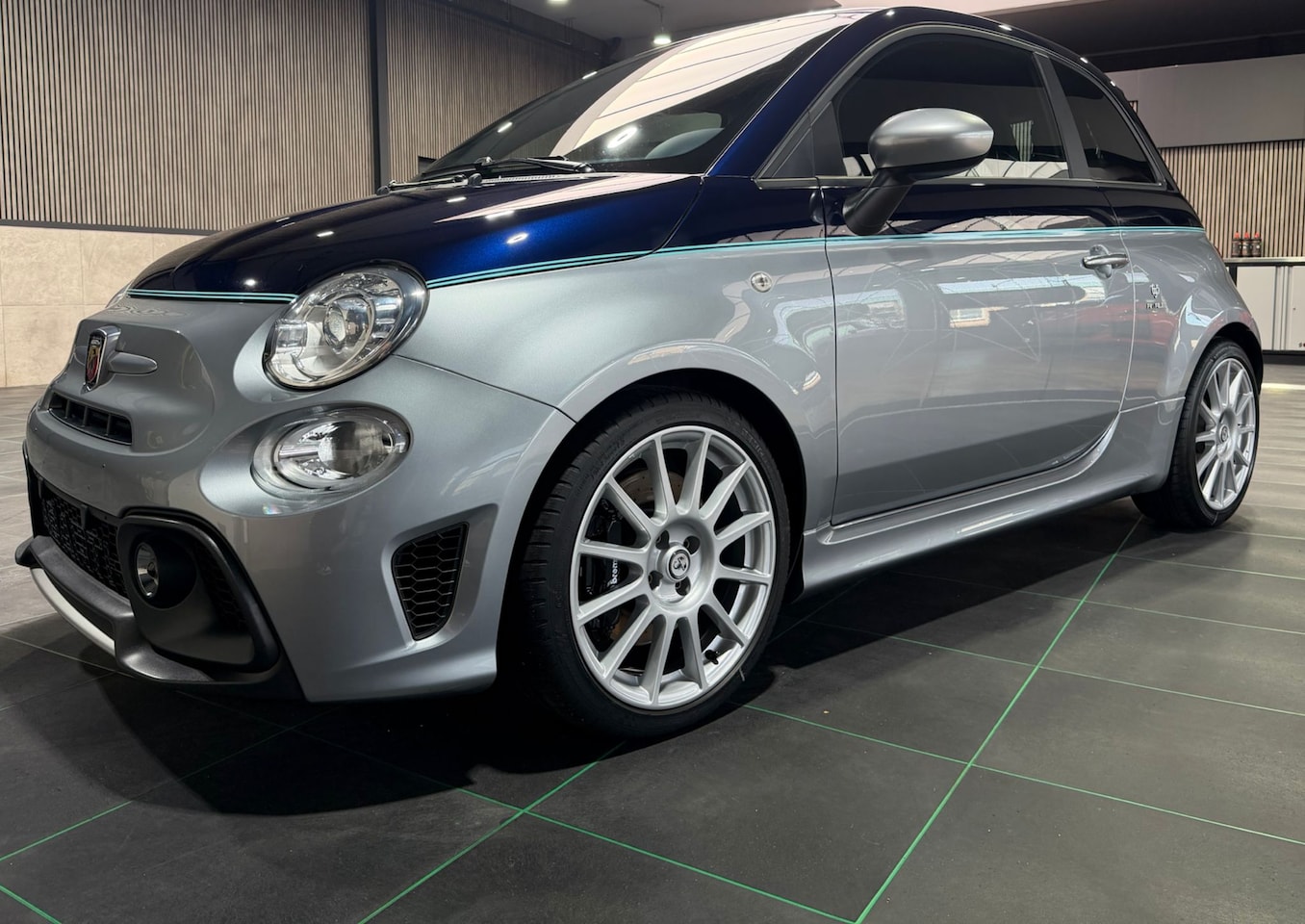 Fiat 500 - 1.4 T-Jet Abarth Competizione 695 Rivale - AutoWereld.nl