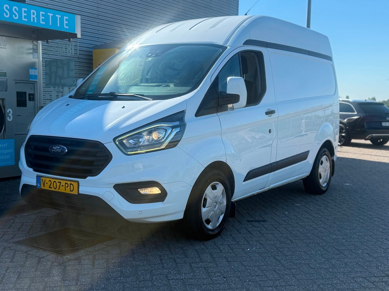 Ford Transit Custom - 290 2.0 TDCI L1H2 Automaat Bj 2018 Airco Navi Pdc Camera - AutoWereld.nl