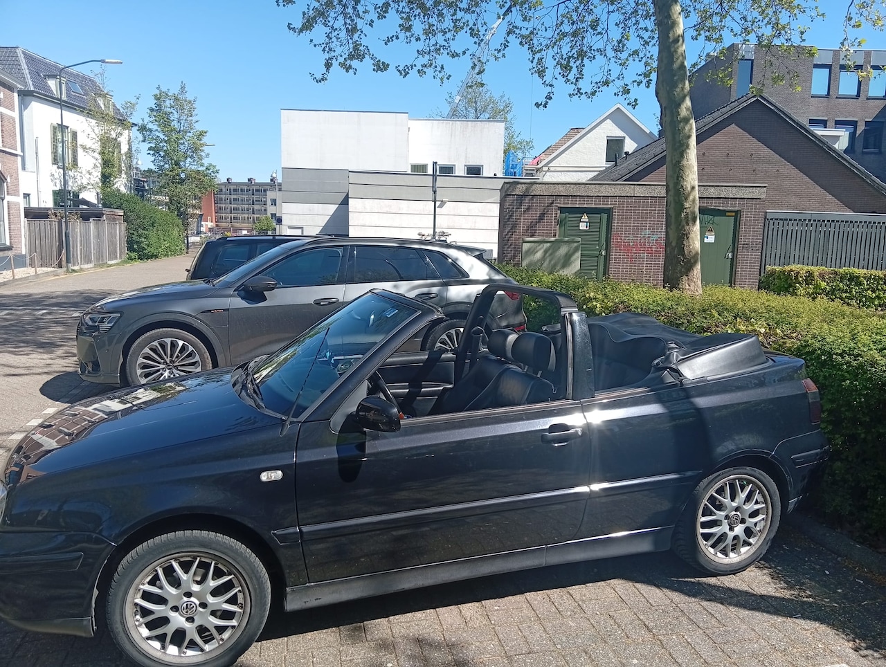 Volkswagen Golf Cabriolet - 2.0 Highline - AutoWereld.nl
