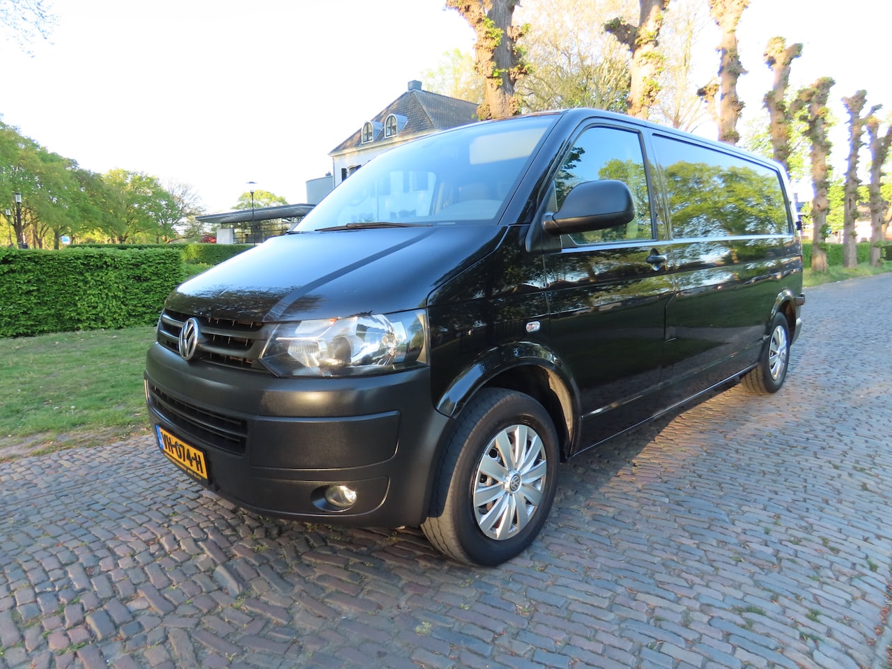 Volkswagen Transporter - 2.0 TDI L2H1 DC Comfortline Ecc Cruisecontrol 3 Persoons Navigatie Trekhaak - AutoWereld.nl