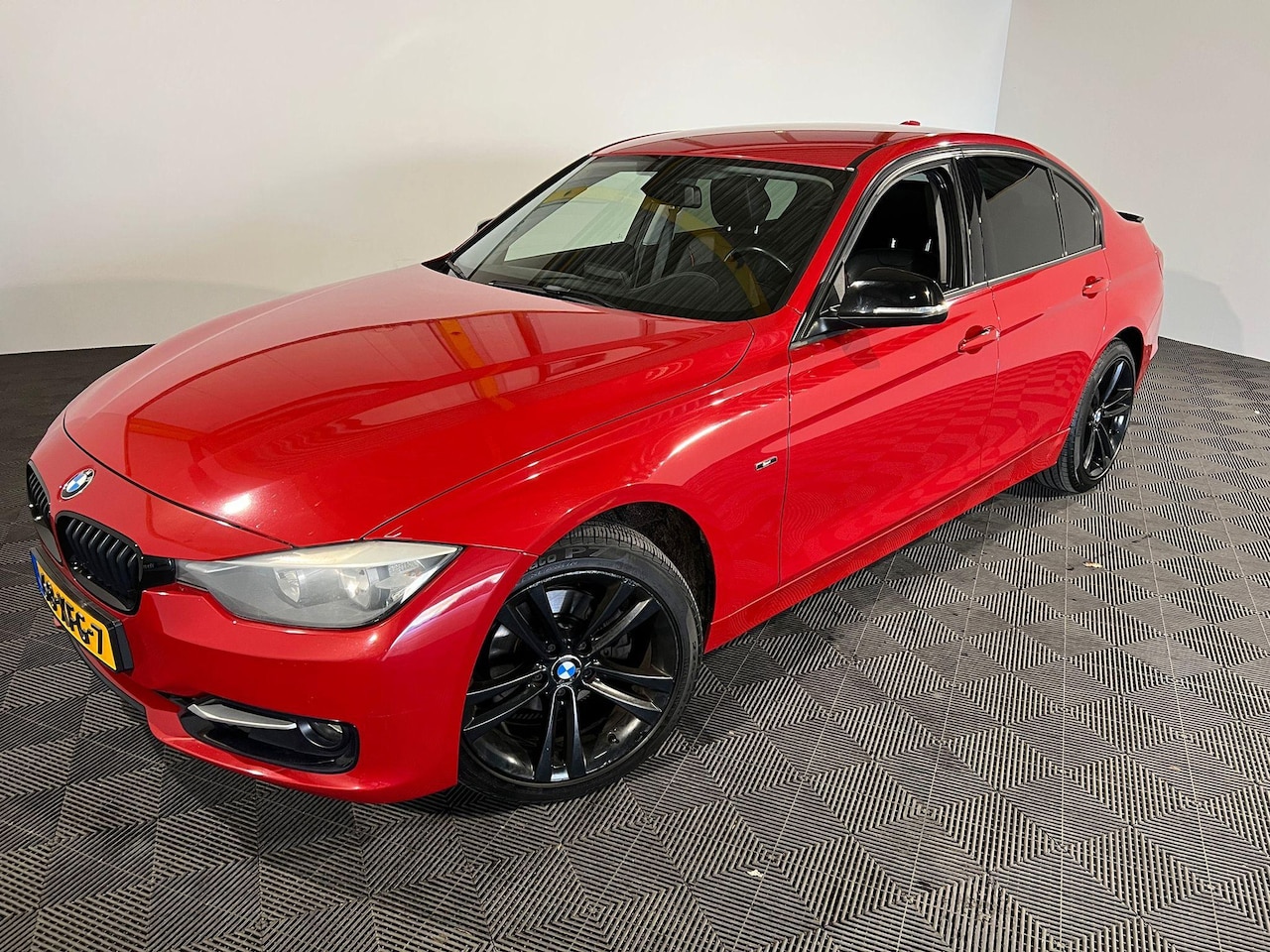 BMW 3-serie - 320i Executive Sedan BMW 3-serie 320i Executive - AutoWereld.nl