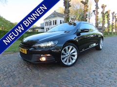 Volkswagen Scirocco - 1.4 TSI Highline Ecc Cruisecontrol Stoelverwarming Sportstoelen Navigatie Keyless Pdc Lm V