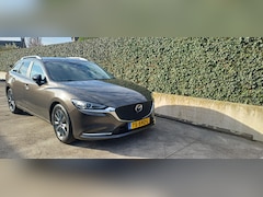 Mazda 6 Sportbreak - 2.0 SkyActiv-G Luxury Business uitvoering met trekhaak.