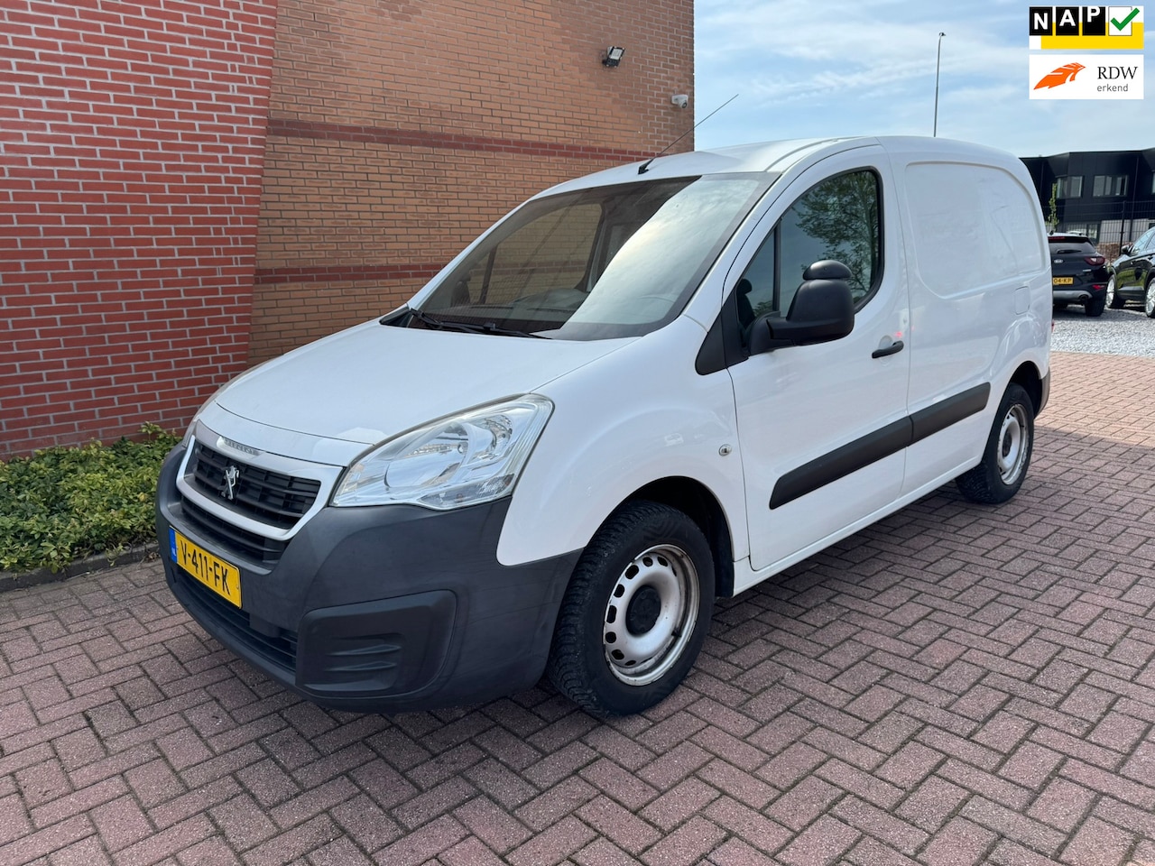 Peugeot Partner - 122 1.6 BlueHDi 100 L1 XR S&S, Euro 6, PDC A, - AutoWereld.nl