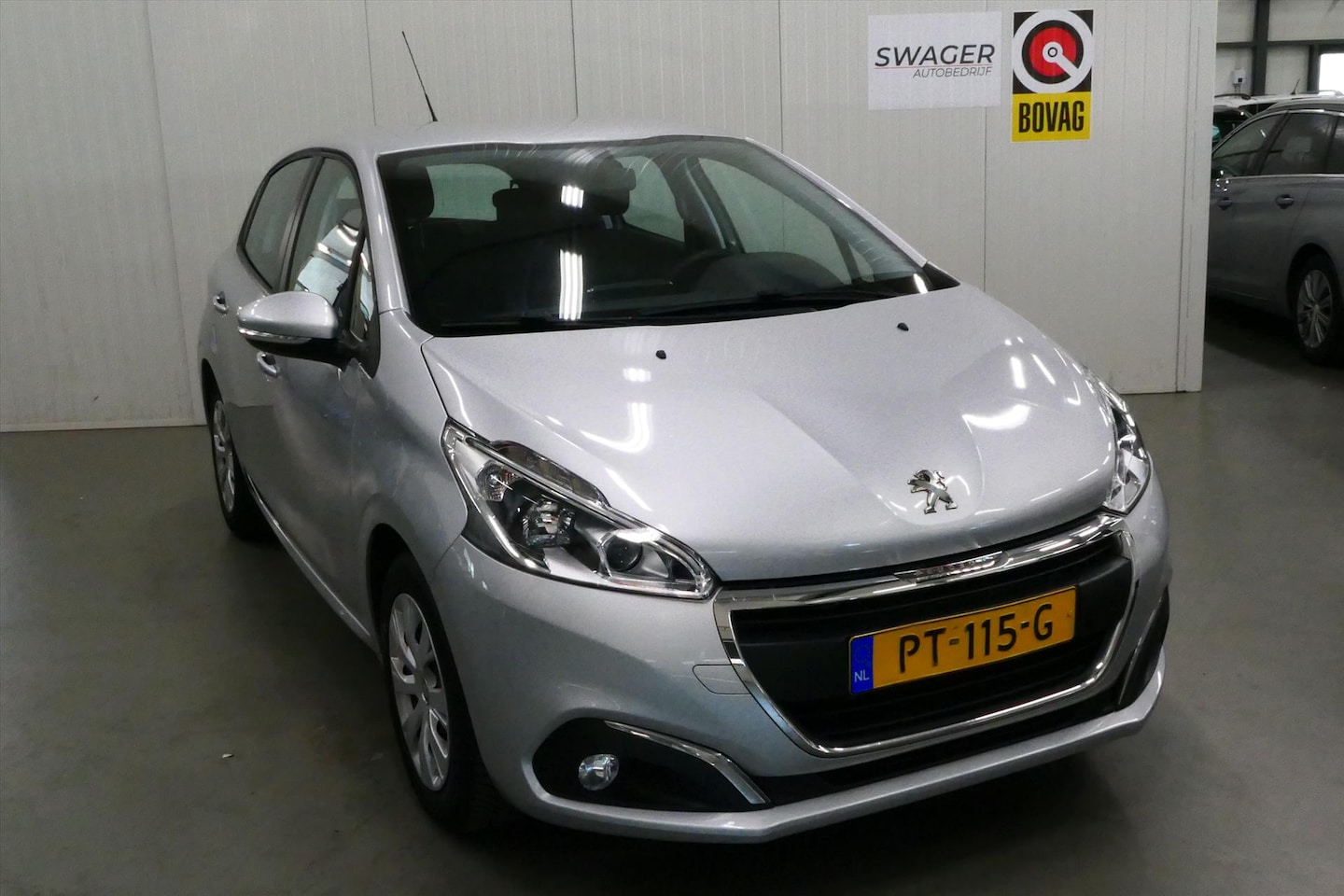 Peugeot 208 - 1.2 Puretech 82pk 5D Blue Lion (Goed onderhouden) - AutoWereld.nl