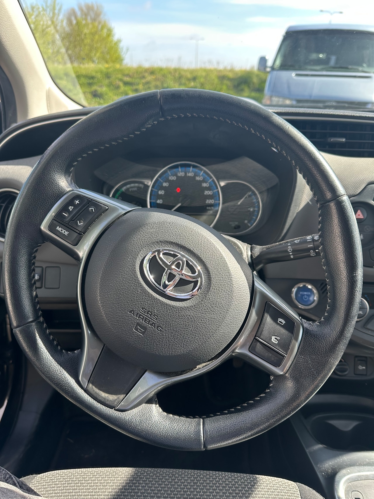 Toyota Yaris - 1.5 Hybrid Trend