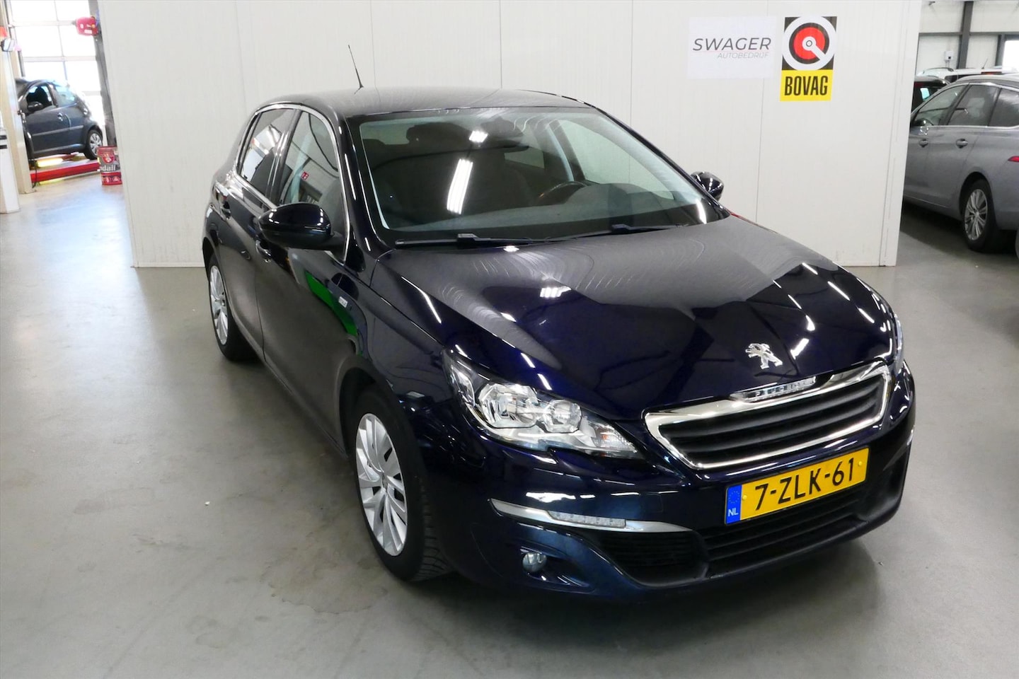 Peugeot 308 - 1.2 PureTech Style 1.2 PureTech 110pk Style - AutoWereld.nl