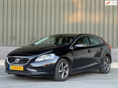 Volvo V40 - 1.6 T3 Momentum / dealer onderhouden