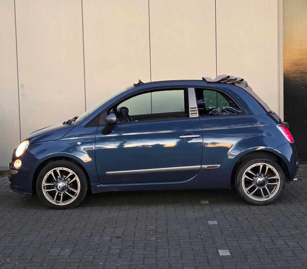 Fiat 500 C - 1.2 Lounge / Panoramadak / Automaat / 'by Diesel' LUXE uitvoering / Nieuw dak T.W.V. €2500 - AutoWereld.nl