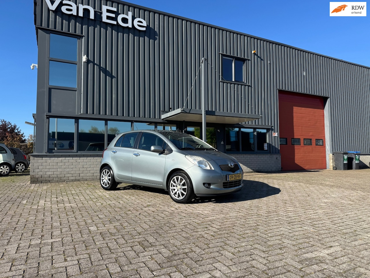 Toyota Yaris - 1.3 VVTi Sol Aut. 5drs S-Line Airco - AutoWereld.nl