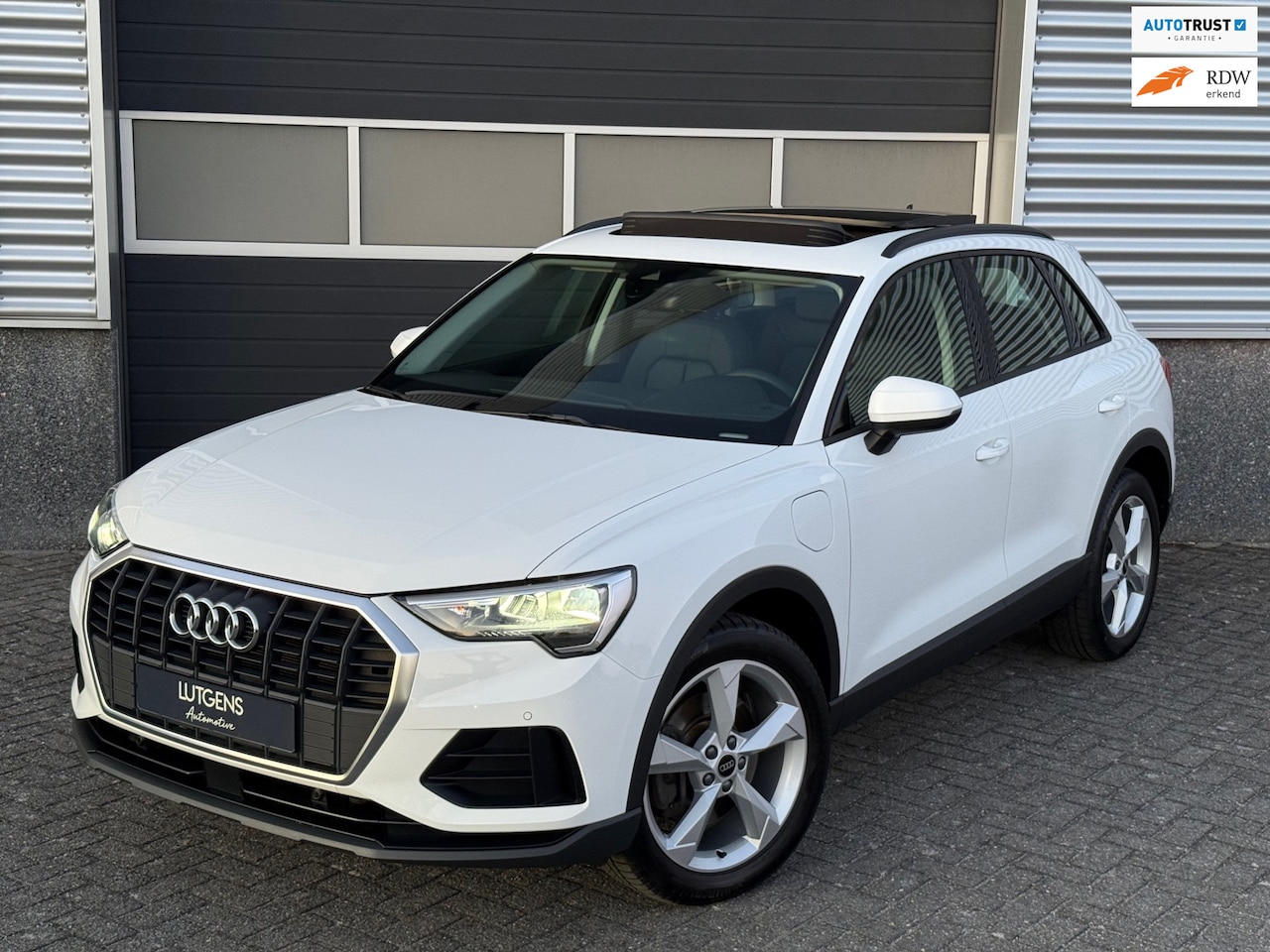 Audi Q3 - 45 TFSI e Pano Leder ACC Lane Assets - AutoWereld.nl