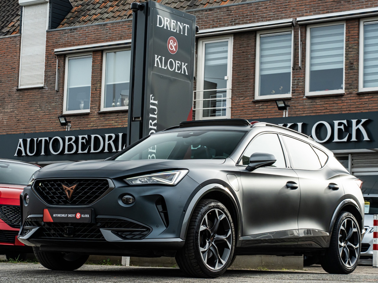 CUPRA Formentor - 1.4 e-Hybrid VZ Performance MAT GRIJS SCHAALSTOELEN CAMERA 19 INCH BLACK OPTIC - AutoWereld.nl