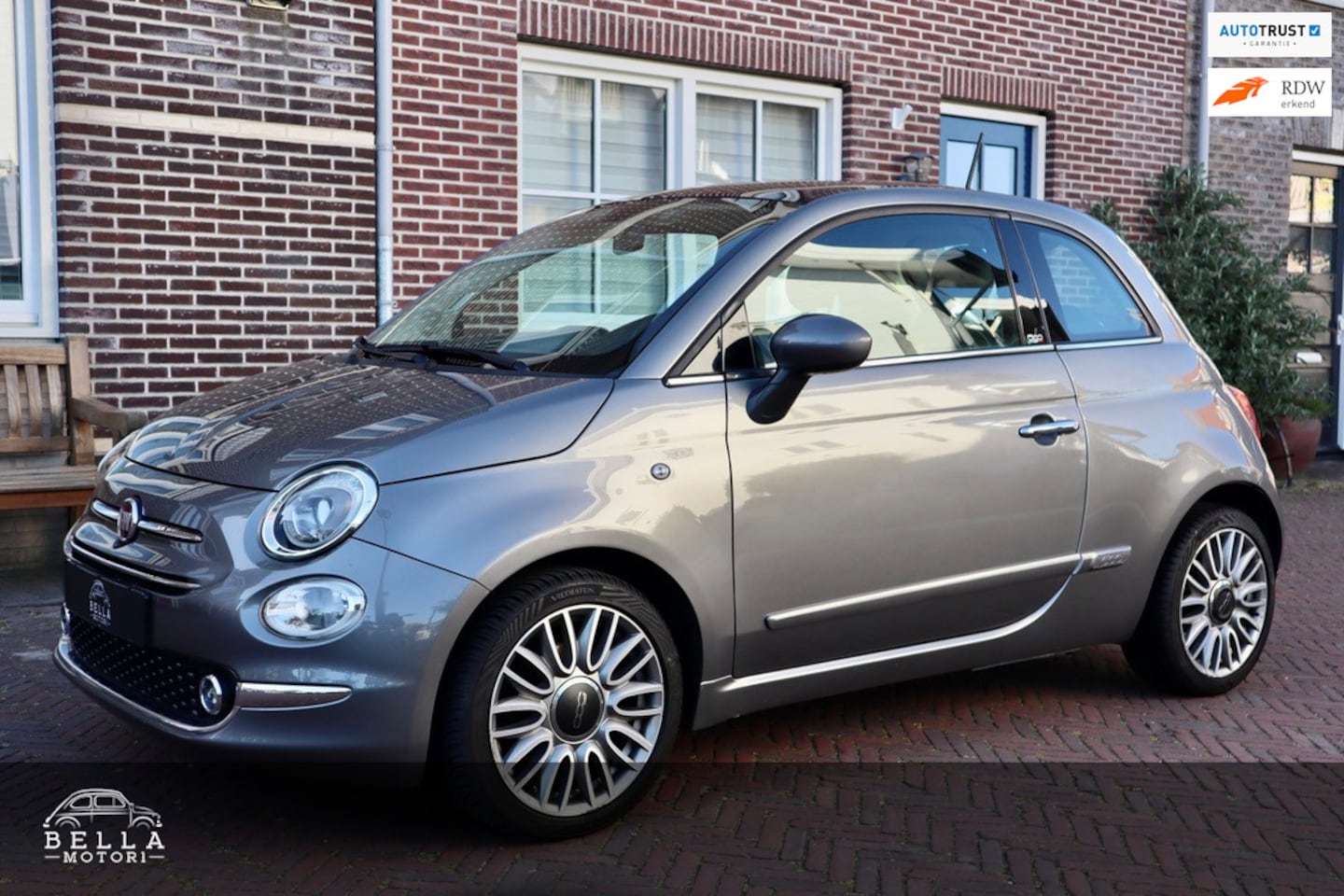 Fiat 500 - 1.2 Lounge | Panoramadak | Automatische airco | Lichtmetalen velgen | Chrome pakket | Ucon - AutoWereld.nl