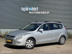 Hyundai i30 CW - 1.6i Dynamic - Navi - Trekhaak - Parksensor