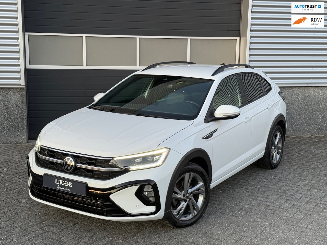 Volkswagen Taigo - 1.0 TSI R-Line IQ lampen Apple Car play - AutoWereld.nl
