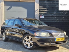 Volvo V70 - 2.5T Summum Xenon, trekhaak, cruise