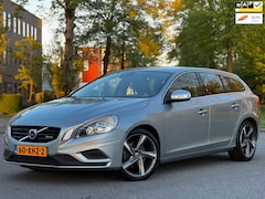 Volvo V60 - 1.6 T3 R-Design