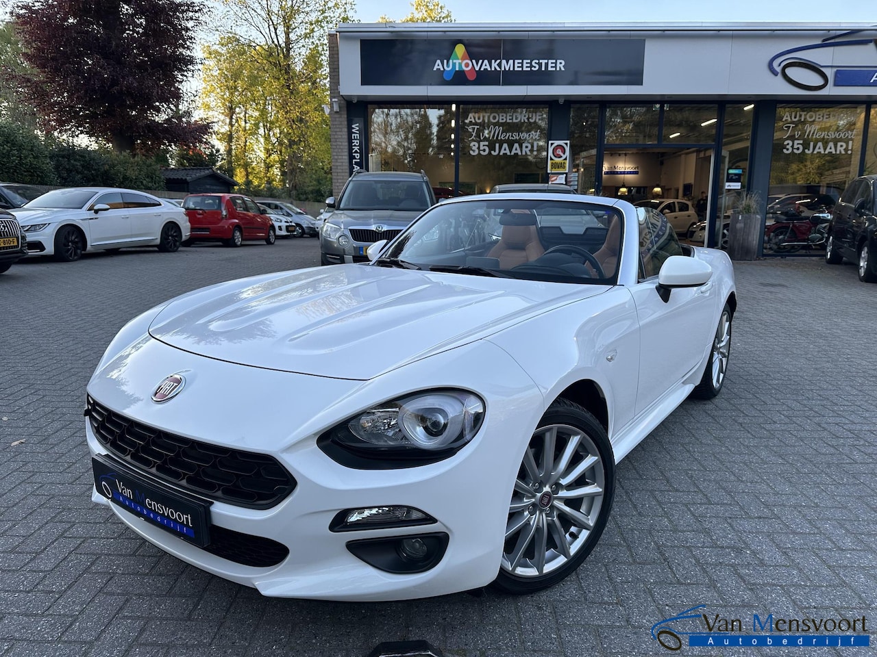 Fiat 124 Spider - 1.4 MultiAir Turbo Lusso Leder|Navi|Camera|Keyless|Stoelverwarming - AutoWereld.nl