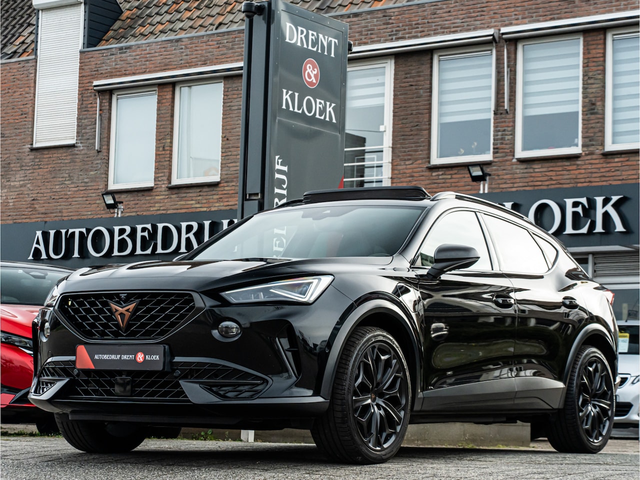 CUPRA Formentor - 1.4 e-Hybrid VZ Tribe Edition PANO SCHAALSTOELEN 360 CAMERA ELEK STOEL19 INCH BLACK OPTIC - AutoWereld.nl