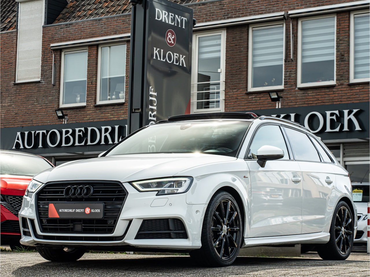 Audi A3 Sportback - 35 TFSI CoD S-Line ORG NL PANO VIRTUAL DASH ELEK STOEL BLACK OPTIC - AutoWereld.nl