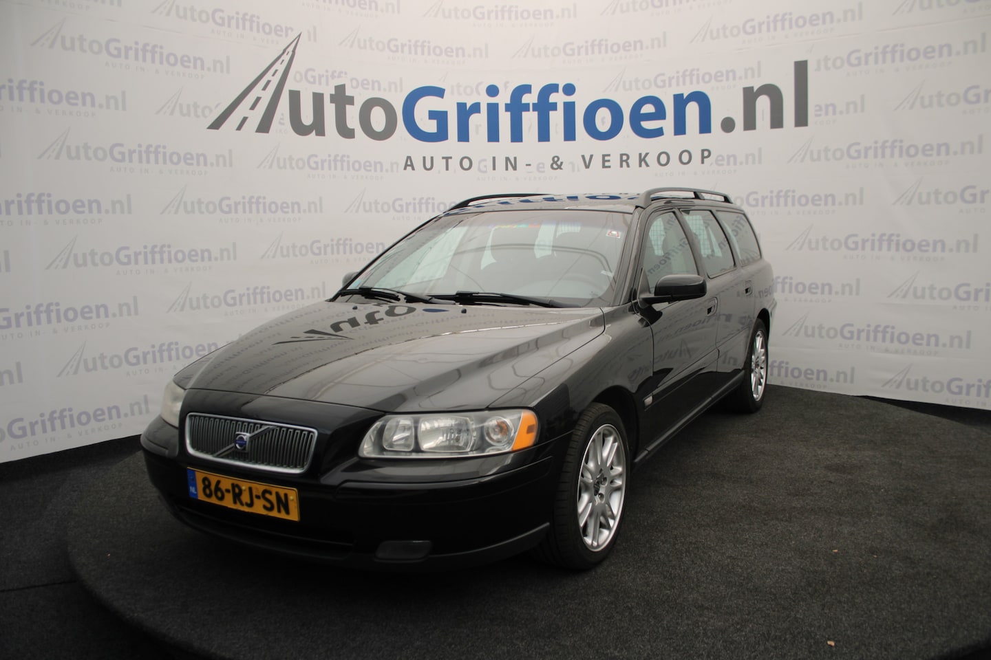 Volvo V70 - 2.4 Edition II met schuifdak en trekhsaak - AutoWereld.nl