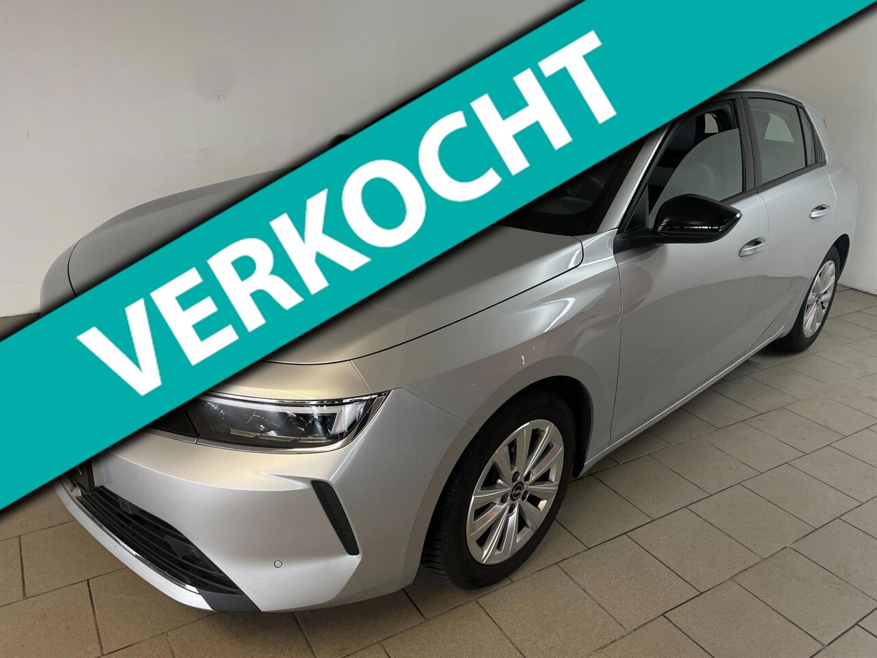 Opel Astra - 1.2 Edition 110PK AIRCO NAVI CRUISE TREKHAAK ELEK RAMEN APPLE CARPLAY MULTI STUUR START KN - AutoWereld.nl