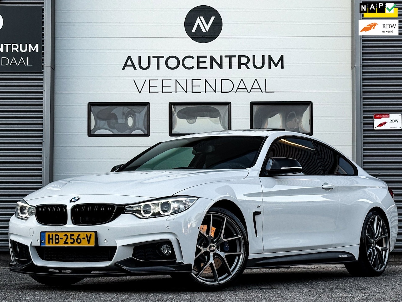 BMW 4-serie Coupé - 428i 3X M-SPORT AUT PANO/HUD/CAMERA M-PERFORMANCE - AutoWereld.nl